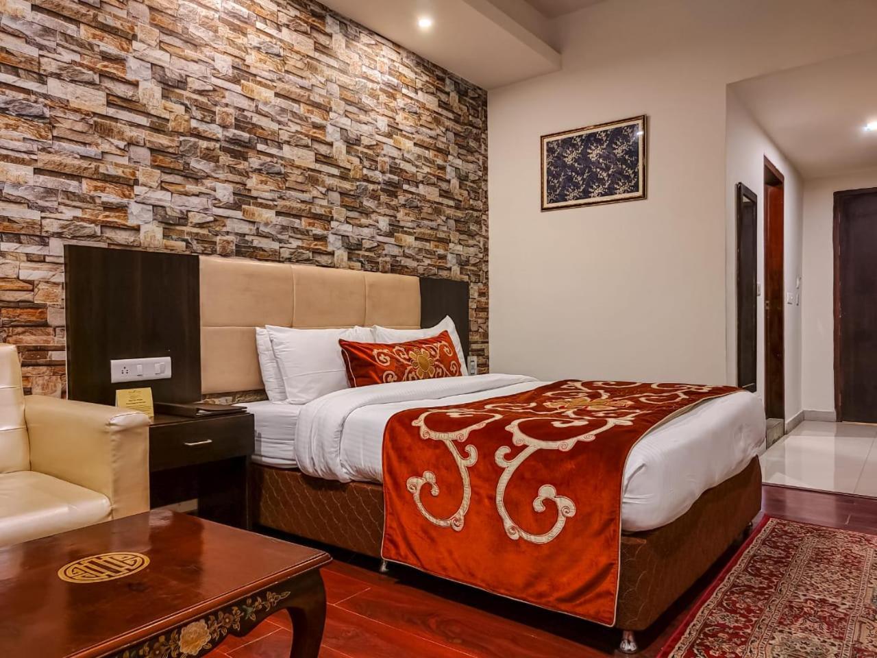 The Fern Denzong Hotel & Spa Gangtok, Sikkim Bagian luar foto