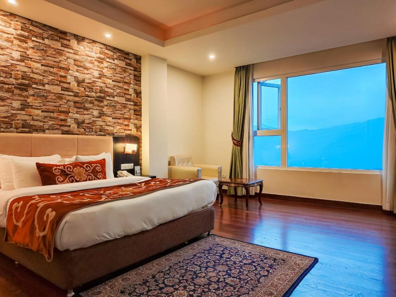 The Fern Denzong Hotel & Spa Gangtok, Sikkim Bagian luar foto